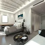 Hotel Epic Blue & *