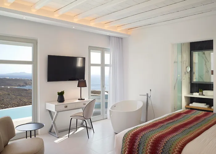 Epic Blue & ホテル Houlakia