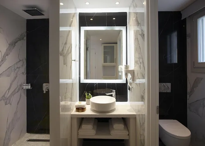 Epic Blue & ホテル *